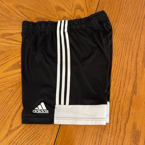 Adidas Classic Shorts Aeroready Men Sz S rarely used - Picture 1 of 7